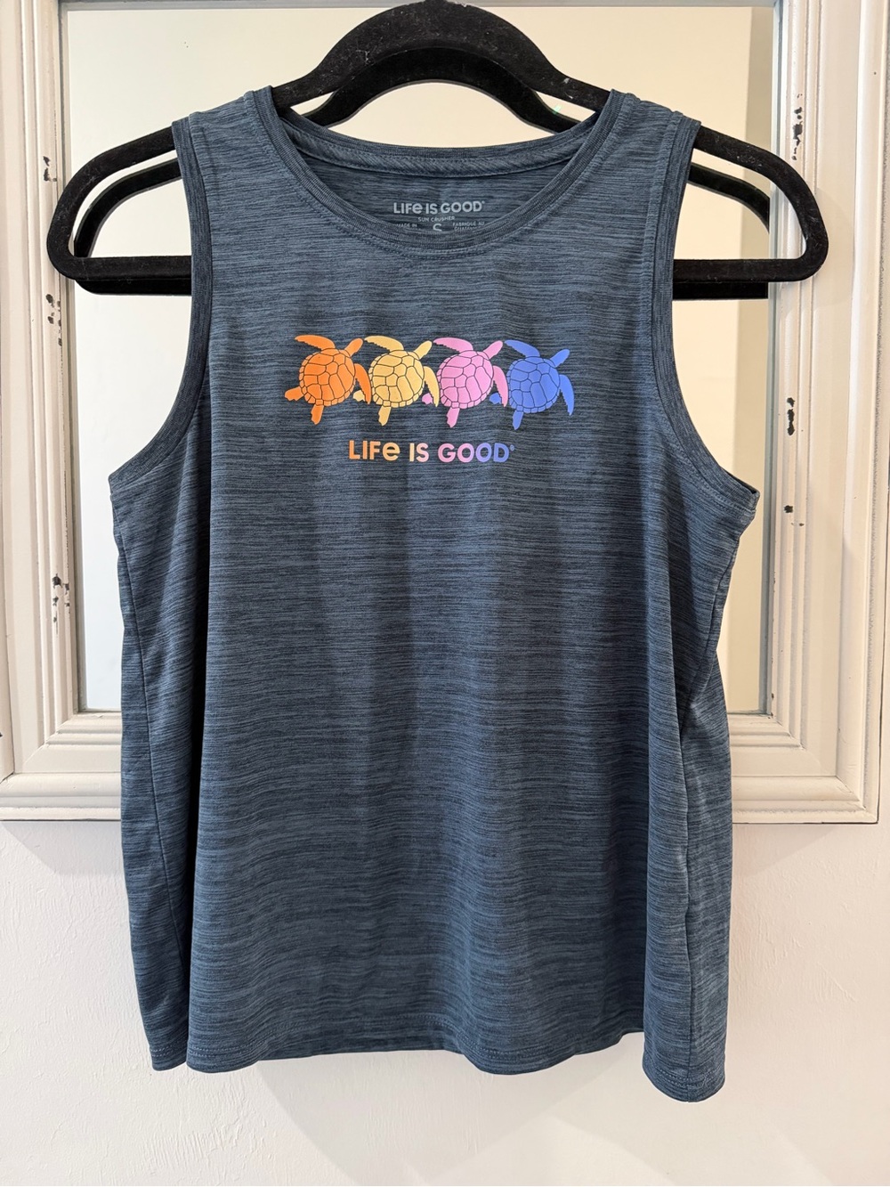 Life Is Good Rally Swimming Turtles Sun Crusher Tank